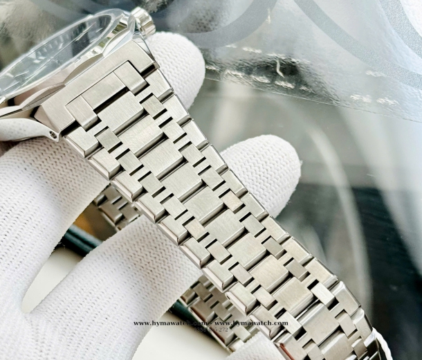  Carnival I&W 711G  Automatic - Nam - Bạc đen