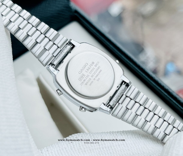 Casio LA670WA-7D