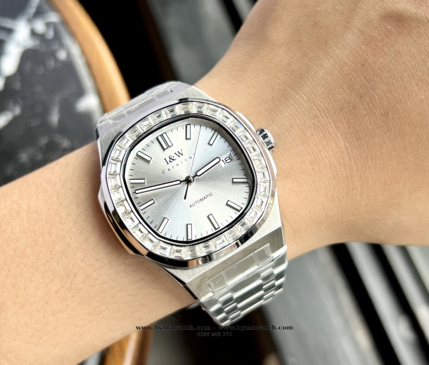 Carnival I&W 750G Automatic - Nam - Màu Trắng