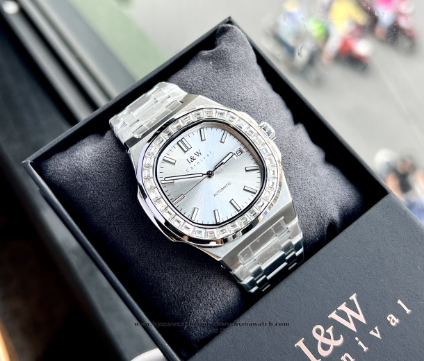 Carnival I&W 750G Automatic - Nam - Màu Trắng