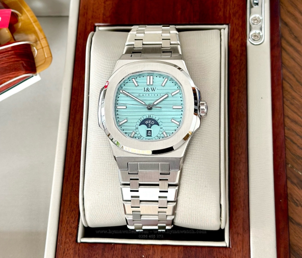 Carnival I&W 735G Automatic - Nam - Tiffany